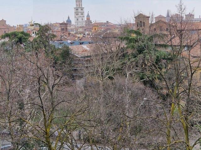 Appartamento in vendita a Centro Storico, Modena