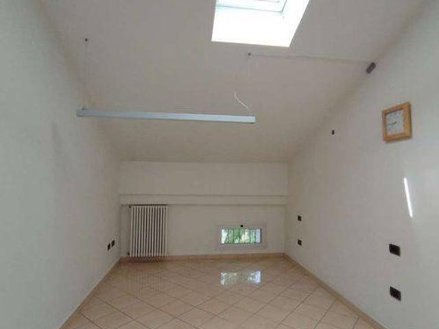 Appartamento in vendita a Centro Storico, Modena