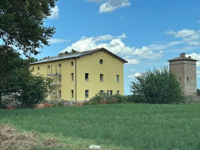 Appartamento in vendita a Modena, Reggio Emilia