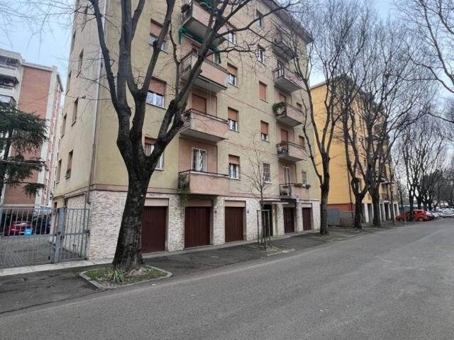 Appartamento in vendita a Modena, Cittadella