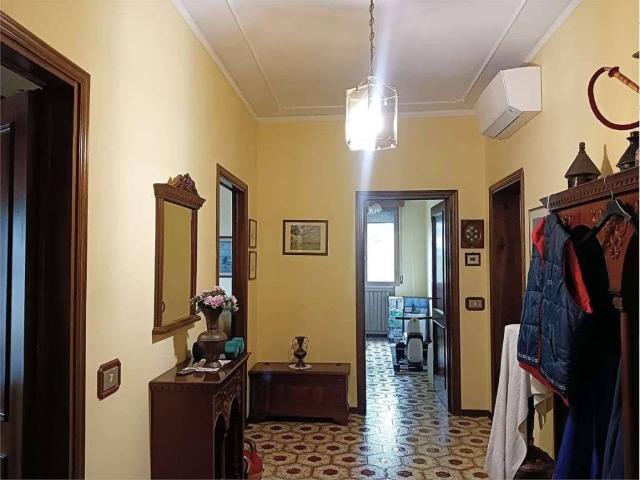 Appartamento in vendita a Modena, Reggio Emilia