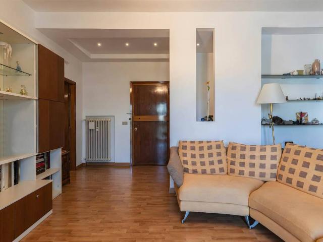 Appartamento in vendita a San Faustino-Madonnina-Quattroville, Modena