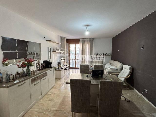 Appartamento in vendita a Modena, Cittadella
