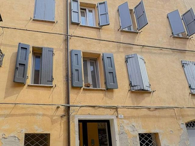 Appartamento in vendita a Centro Storico, Modena