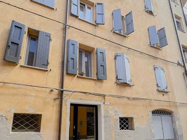 Appartamento in vendita a Centro Storico, Modena