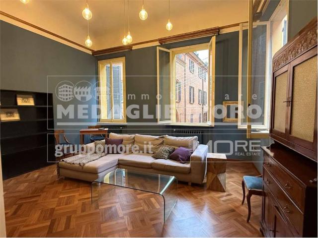 Appartamento in vendita a Centro Storico, Modena