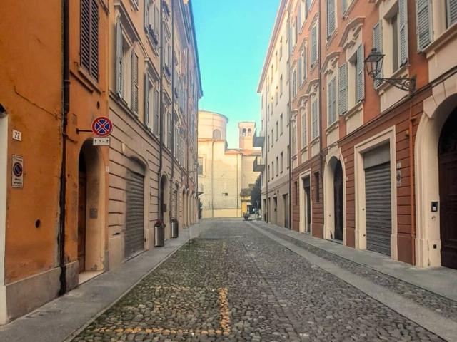 Appartamento in vendita a Centro Storico, Modena