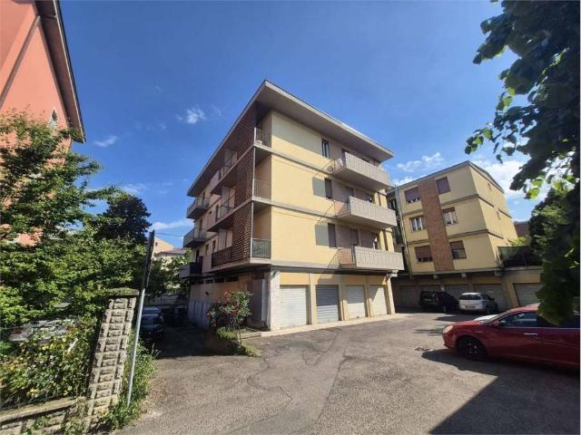 Appartamento in vendita a Centro Storico, Modena