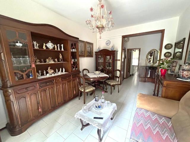 Appartamento in vendita a Centro Storico, Modena