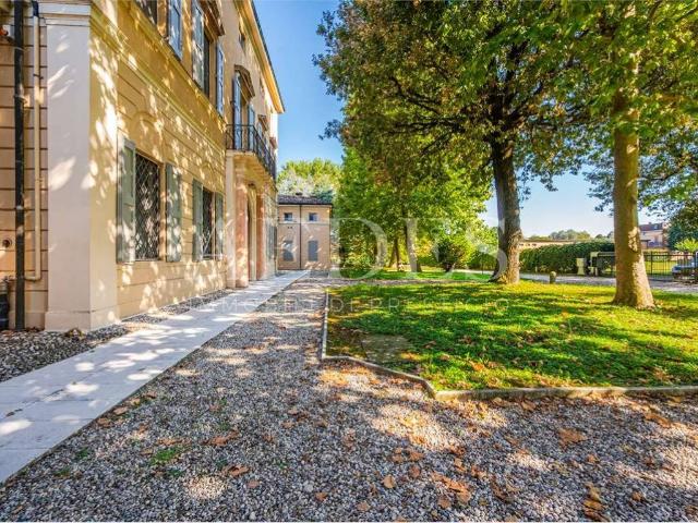 Appartamento in vendita a Punta, Modena