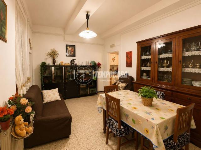 Appartamento in vendita a Centro Storico, Modena