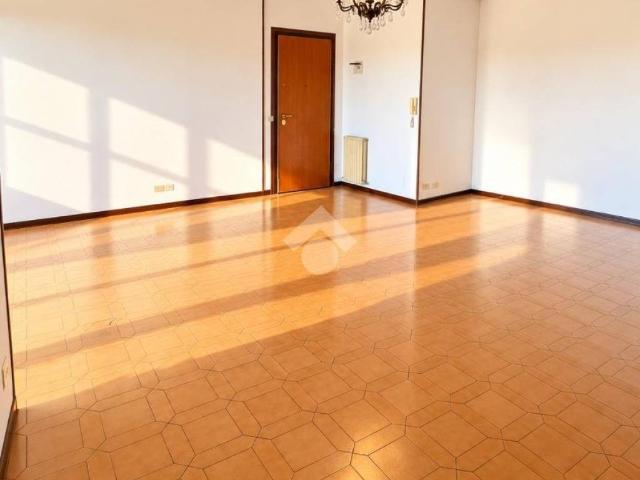Appartamento in vendita a Colombara, Modena