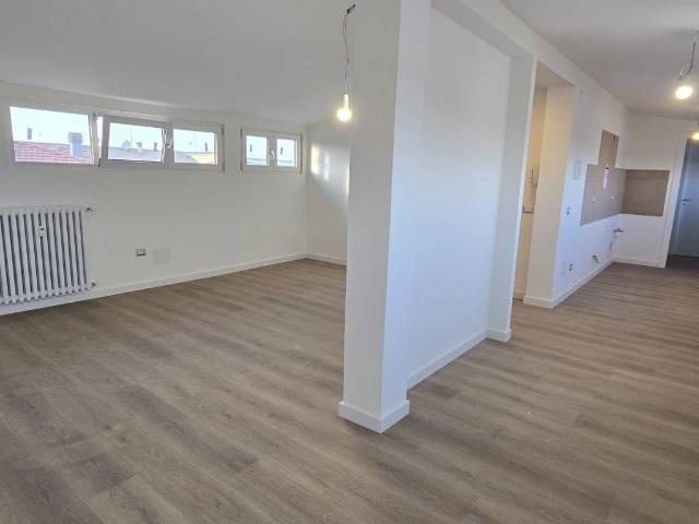 Appartamento in vendita a San Faustino-Madonnina-Quattroville, Modena