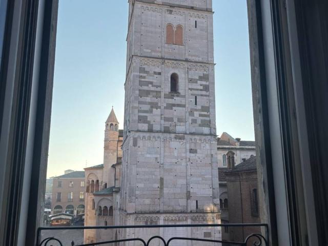 Appartamento in vendita a Centro Storico, Modena