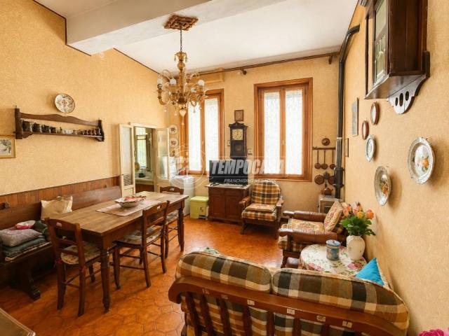 Appartamento in vendita a Centro Storico, Modena