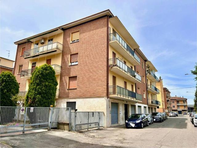 Appartamento in vendita a Centro Storico, Modena