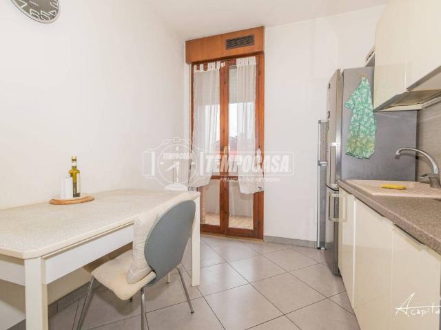 Appartamento in vendita a Rotonda, Modena