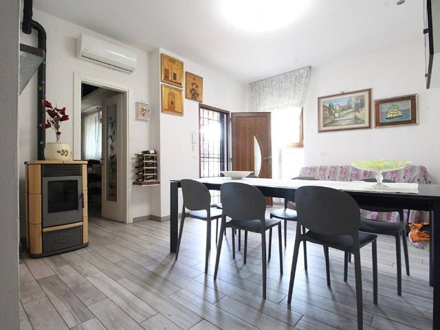 Villa Indipendente in vendita a Centro Storico, Modena