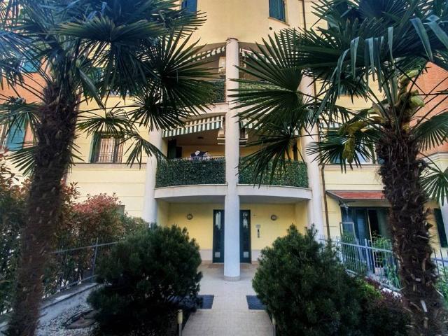 Appartamento in vendita a Modena, Reggio Emilia