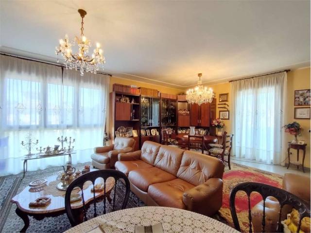 Appartamento in vendita a Punta, Modena