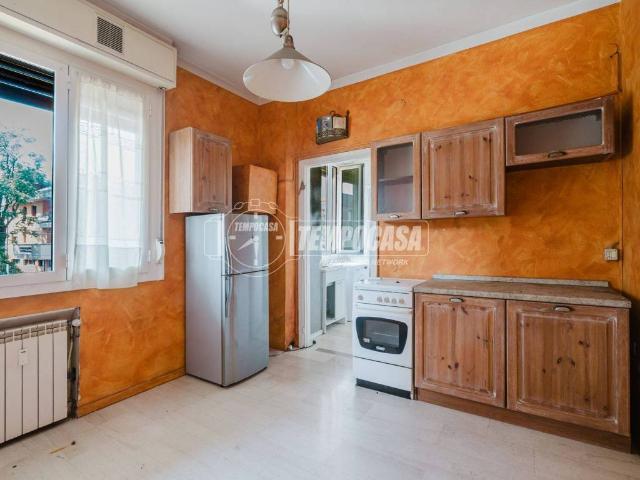 Appartamento in vendita a San Faustino-Madonnina-Quattroville, Modena