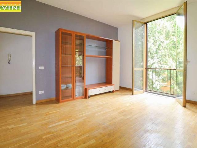 Appartamento in vendita a Centro Storico, Modena
