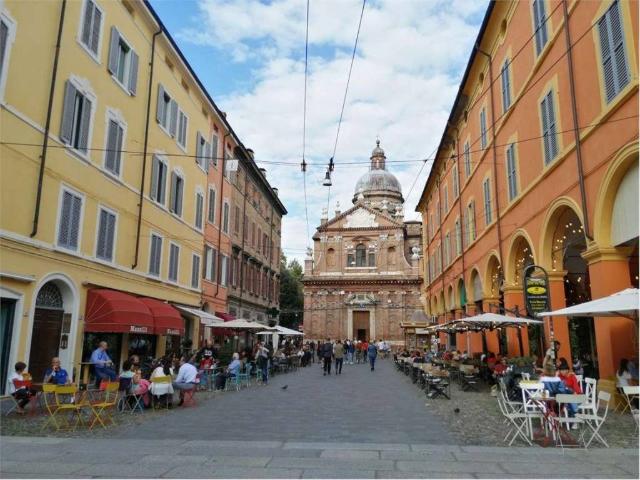 Appartamento in vendita a Centro Storico, Modena
