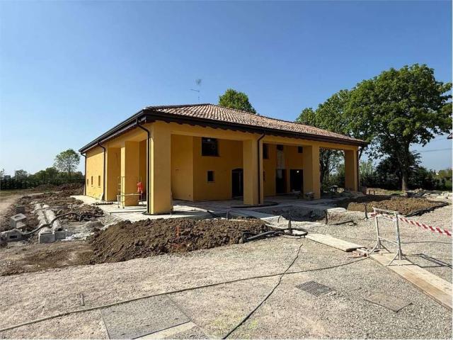 Villa Indipendente in vendita a Unione dei comuni del Distretto Ceramico, Modena