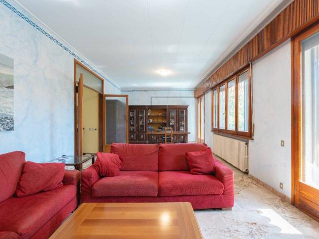 Appartamento in vendita a Villaggio Artigiano, Modena