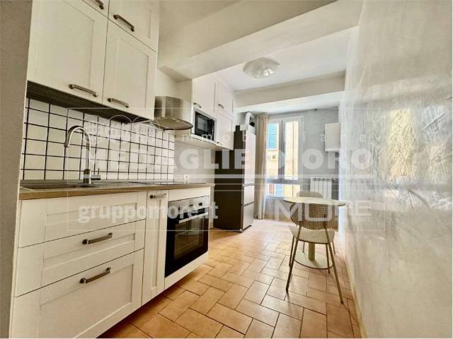 Appartamento in vendita a Centro Storico, Modena