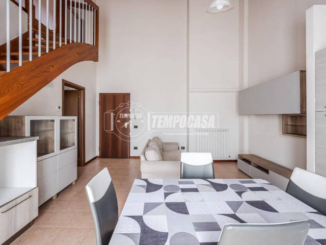 Appartamento in vendita a Modena, Reggio Emilia