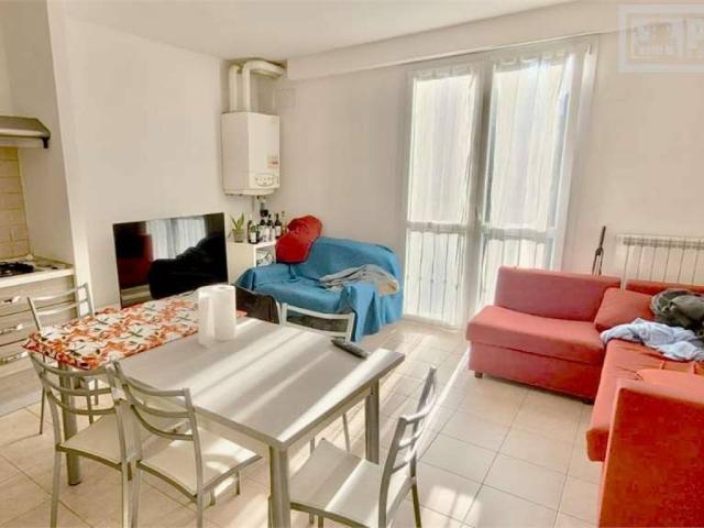 Appartamento in vendita a Modena, Reggio Emilia