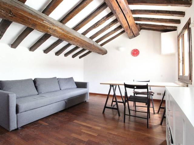 Appartamento in vendita a Centro Storico, Modena