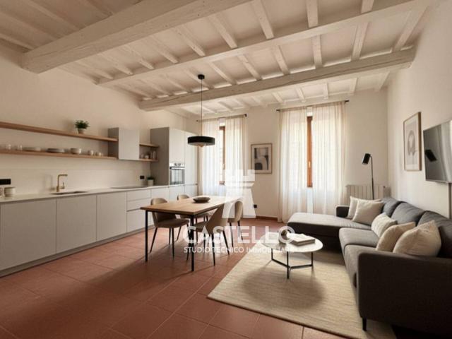 Appartamento in vendita a Centro Storico, Modena