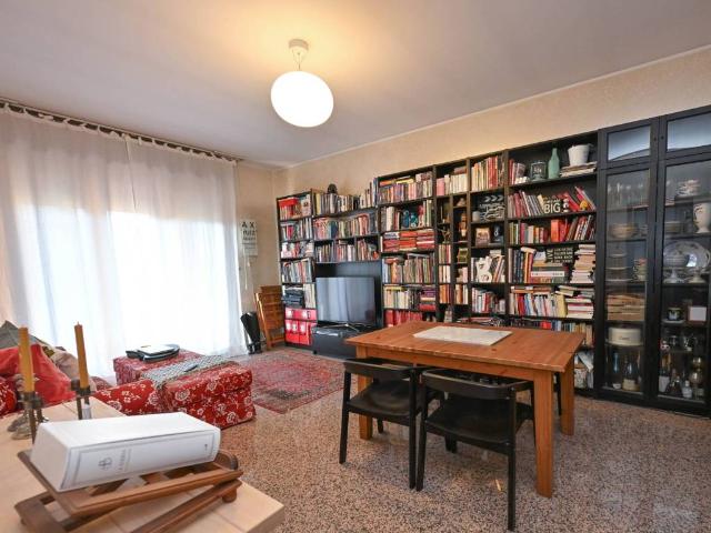 Appartamento in vendita a San Faustino-Madonnina-Quattroville, Modena