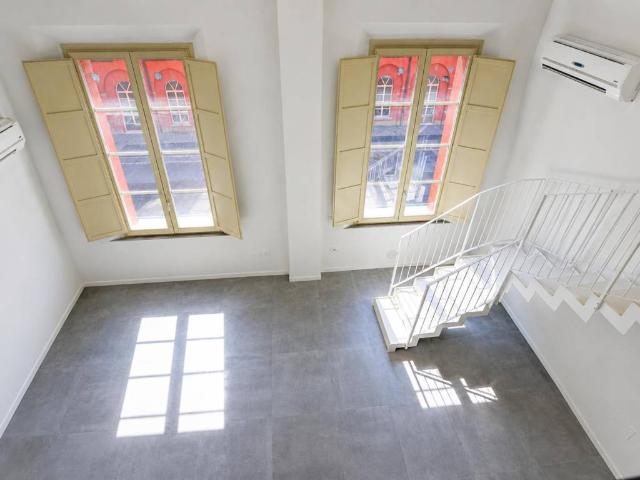 Appartamento in vendita a Centro Storico, Modena