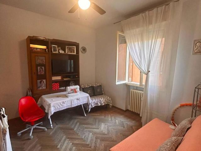 Appartamento in vendita a Centro Storico, Modena