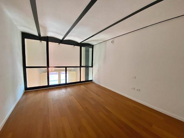 Appartamento in vendita a Centro Storico, Modena