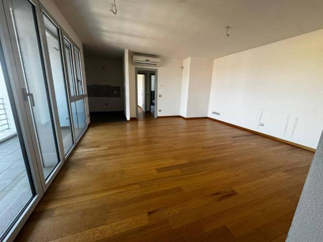 Appartamento in vendita a Centro Storico, Modena