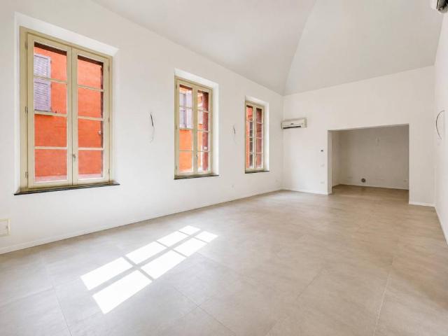 Appartamento in vendita a Centro Storico, Modena