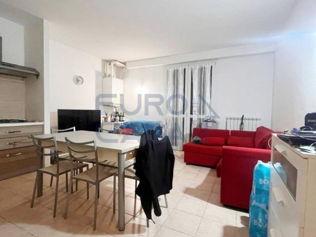 Appartamento in vendita a Modena, Reggio Emilia