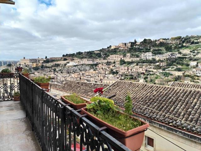 Appartamento in vendita a Modica Alta, Marina Di Modica