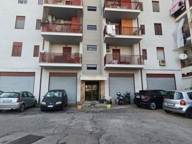 Appartamento in vendita a Modugno, Bari