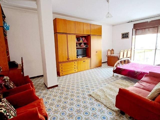 Appartamento in vendita a Modugno, Bari