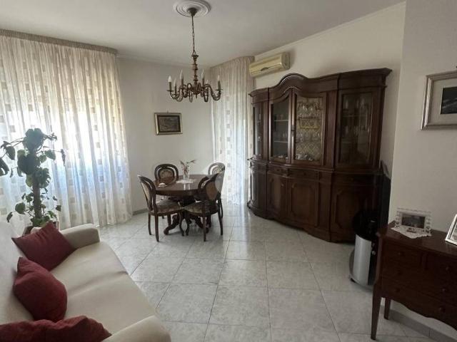 Appartamento in vendita a Modugno, Bari