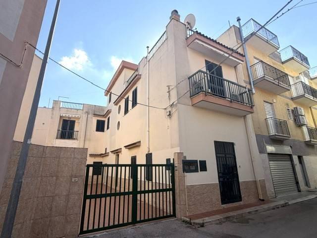 Appartamento in vendita a Modugno, Bari