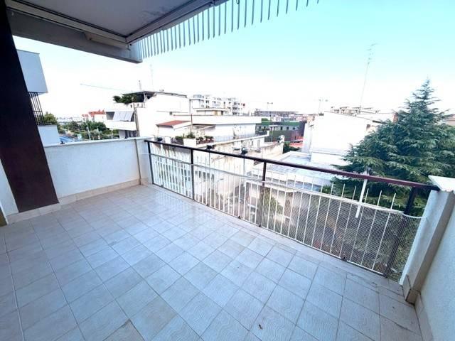 Appartamento in vendita a Modugno, Bari