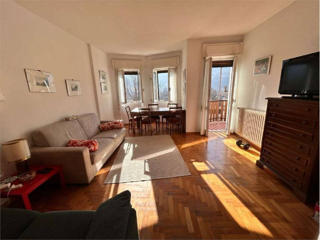 Appartamento in vendita a Moggio, Lombardia