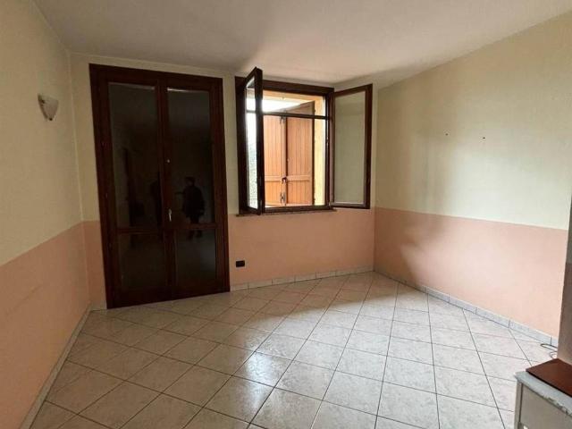Appartamento in vendita a Moglia, Lombardia