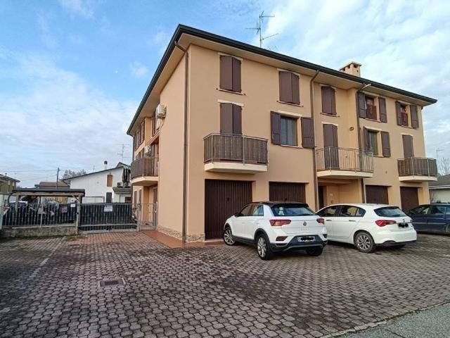 Appartamento in vendita a Moglia, Lombardia